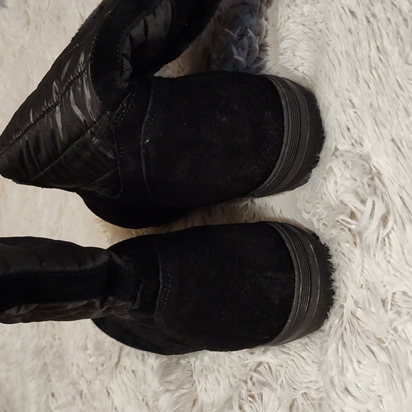 Lands' End Womens Black Suede Pull-On Quilted Winter Snow Boots Faux Fur Trim 10 - Picture 3 of 11